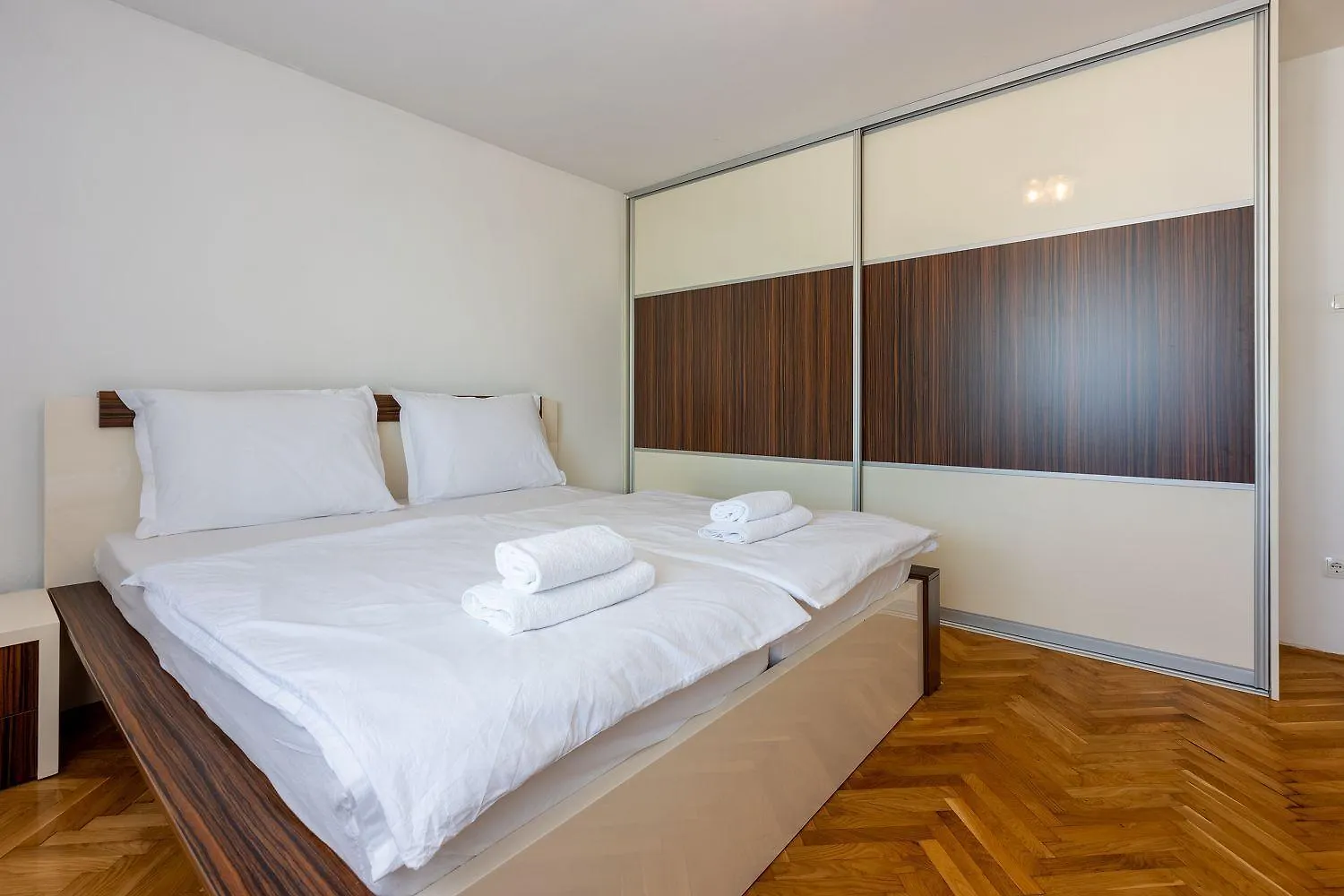 Herrliches Apartment Nur 600 Meter Zum Strand Mit Meerblick, Pool, Grill, Waschmaschine Crikvenica